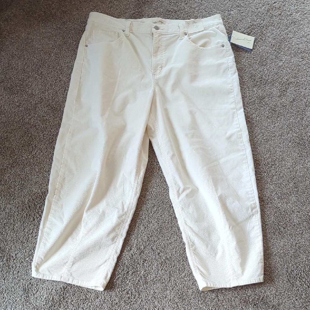 Universal Thread Easy Barrel Leg Ivory Corduroy Pants NWT